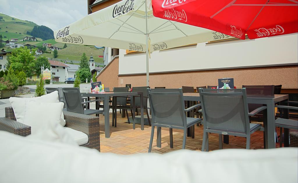 Aparthotel Dorfplatzl Garni Tux Exterior foto
