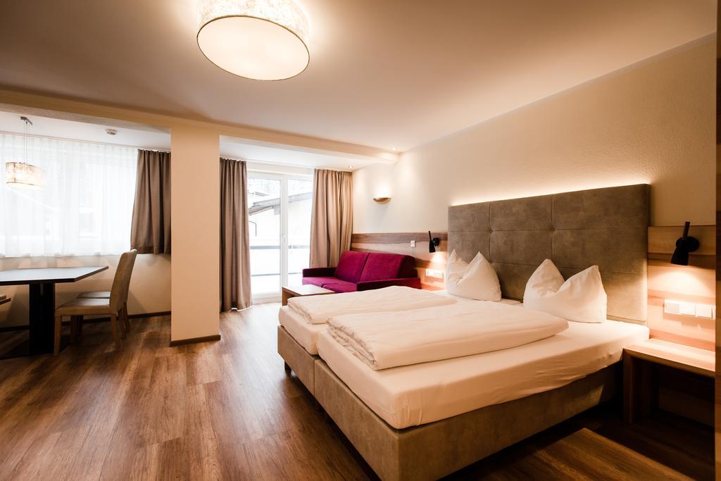 Aparthotel Dorfplatzl Garni Tux Exterior foto